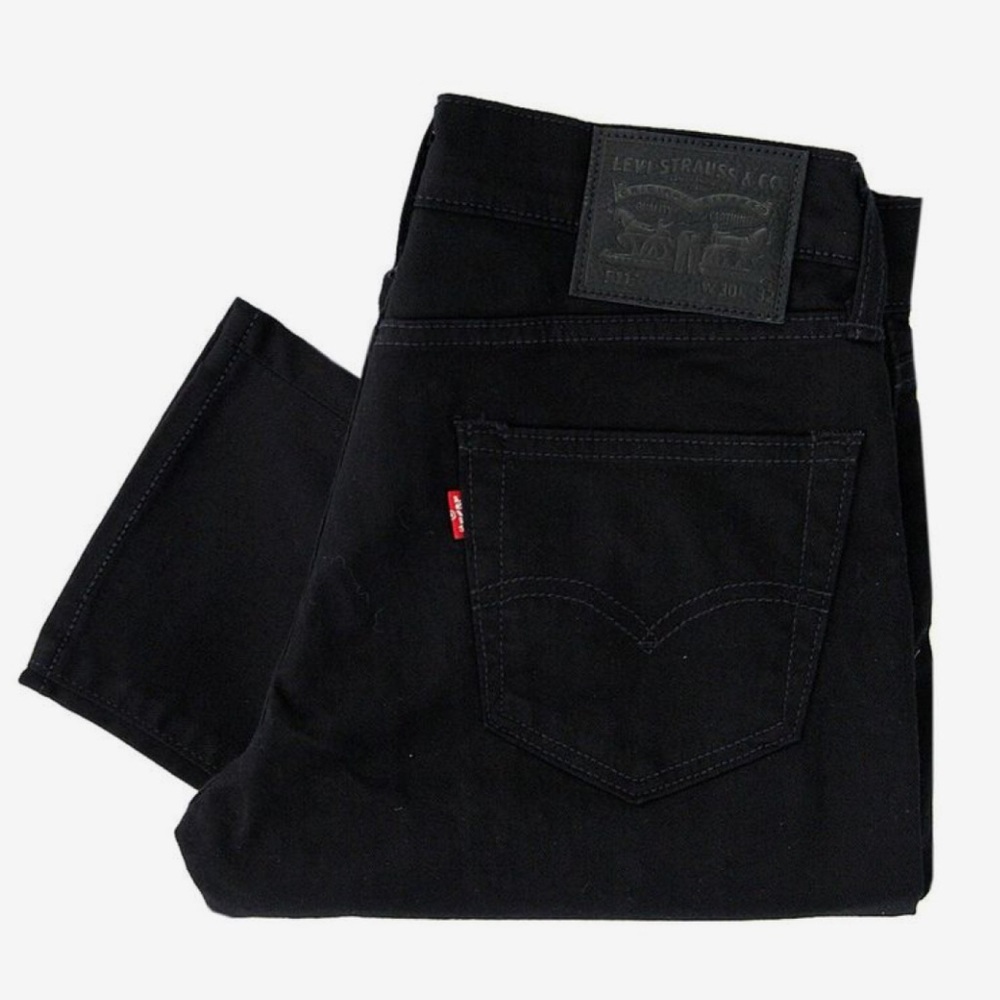 Black Levi’s jeans